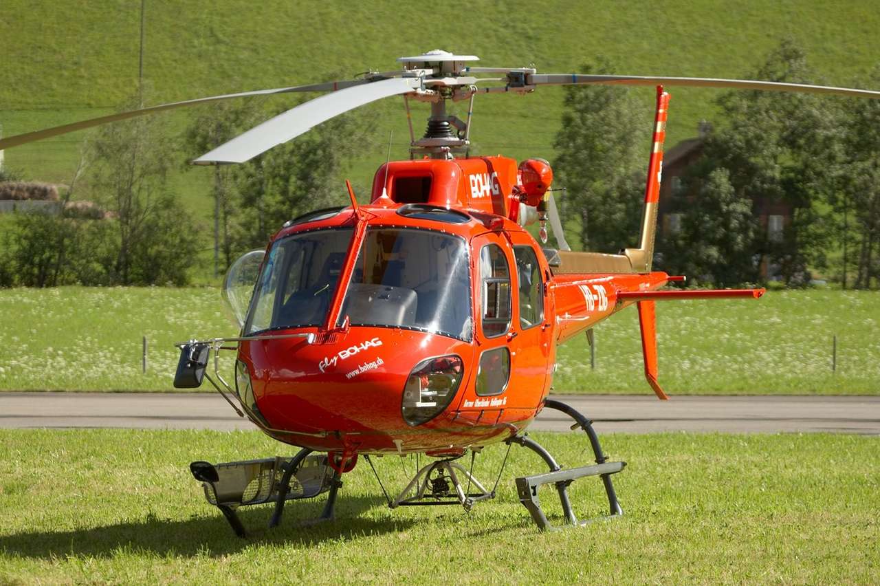 Eurocopter AS350 Wiewiórka puzzle ze zdjęcia