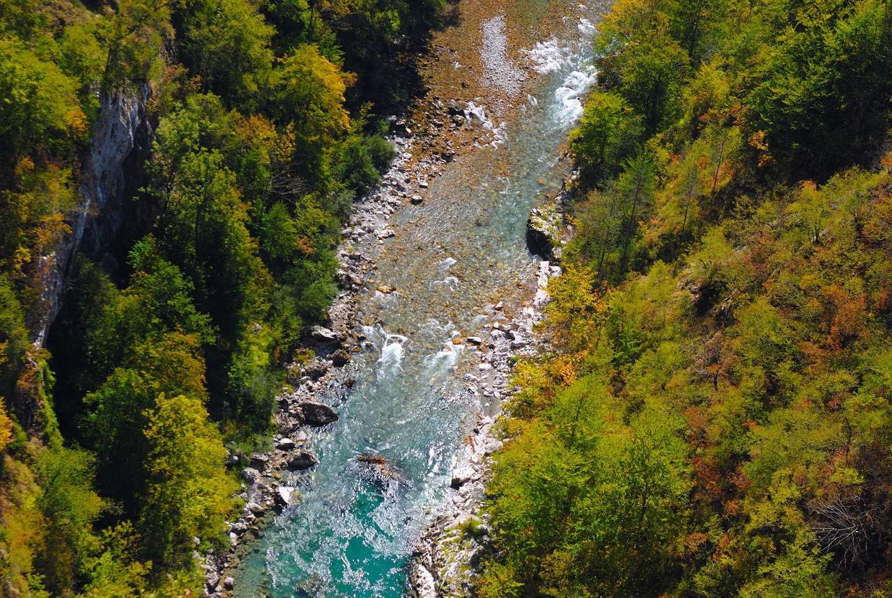 Rzeka Tara (Czarnogóra) puzzle online ze zdjęcia