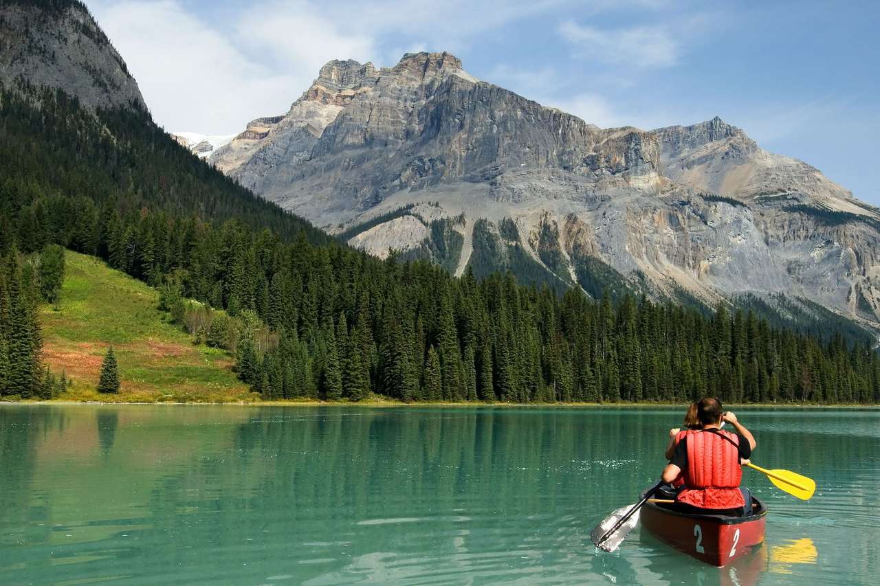 Jezioro Szmaragdowe w Parku Narodowym Yoho (Kanada) puzzle ze zdjęcia