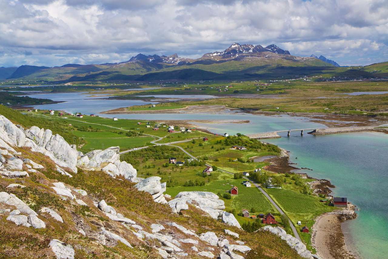 Zielona panorama wysp Lofoty (Norwegia) puzzle