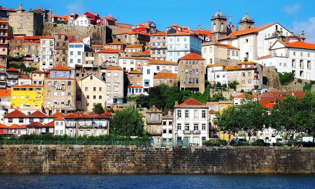Domy w Porto (Portugalia) puzzle ze zdjęcia