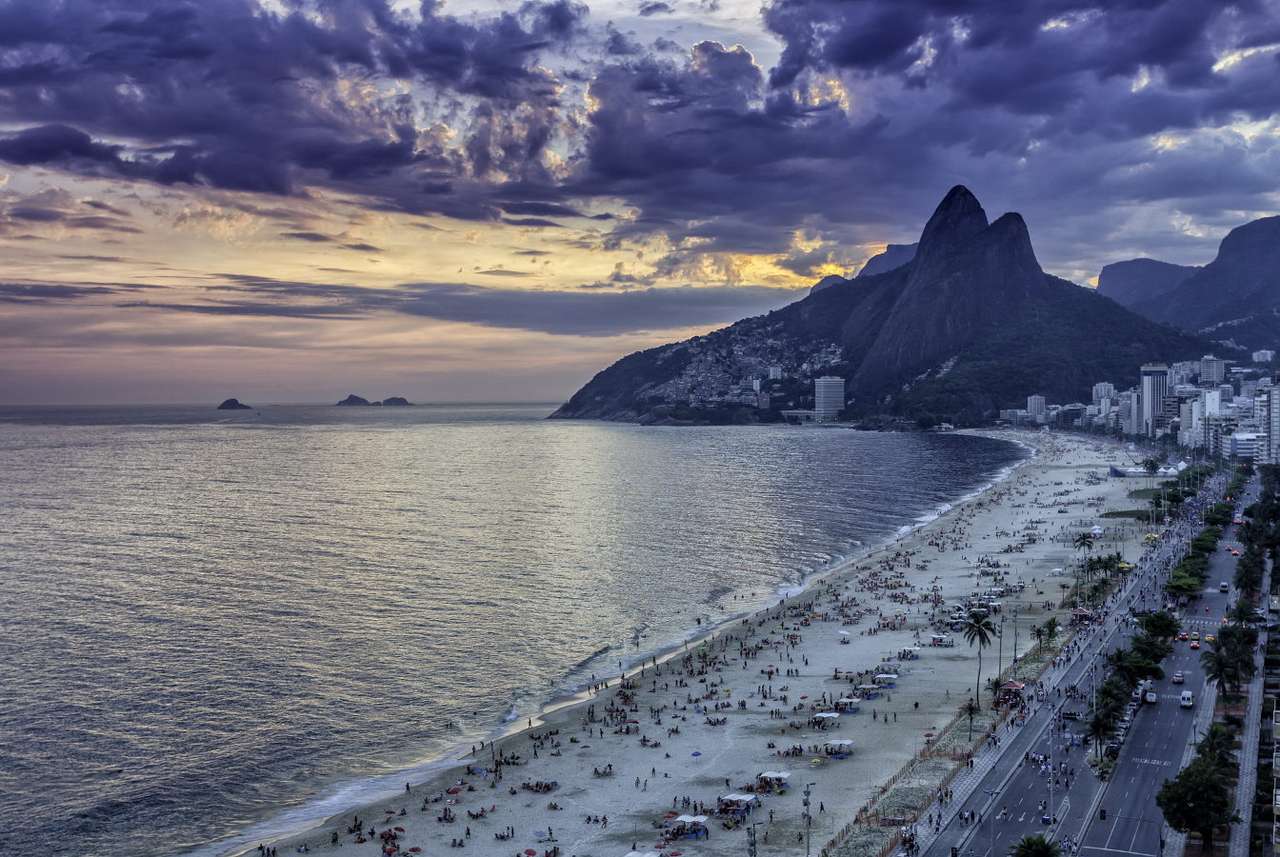 Zachód słońca na plaży Ipanema w Rio de Janeiro (Brazylia) puzzle
