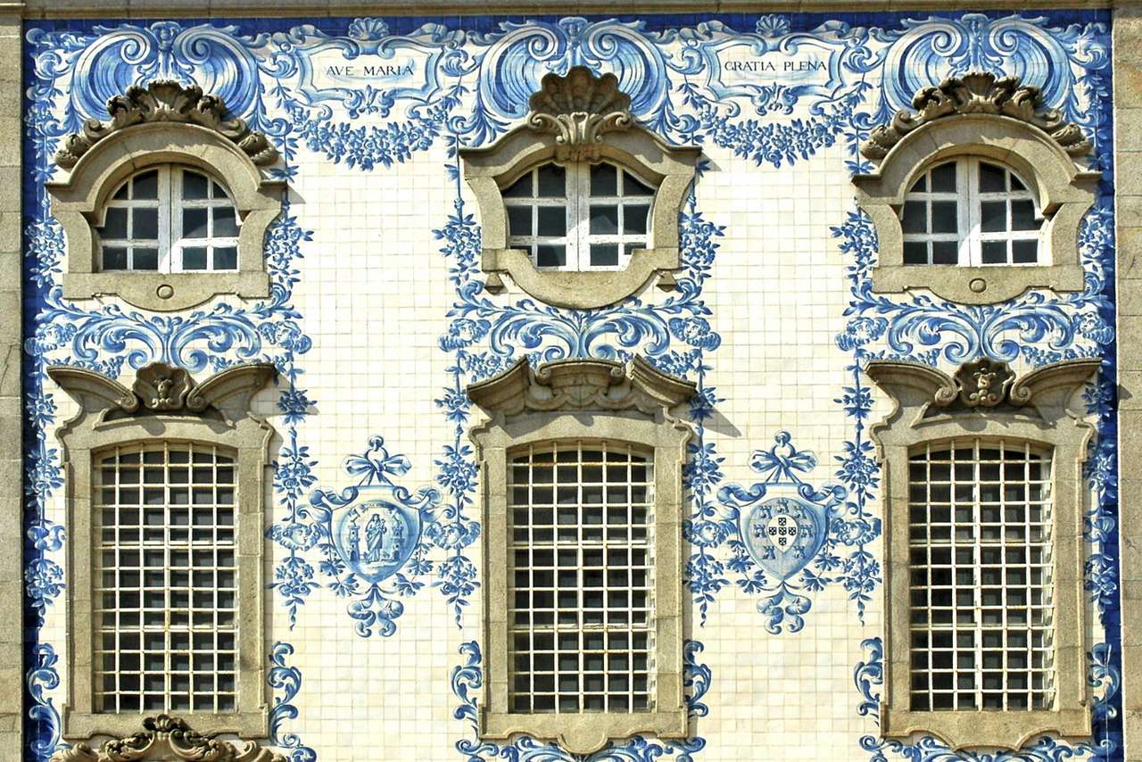 Elewacja ozdobiona azulejo (Portugalia) puzzle online ze zdjęcia