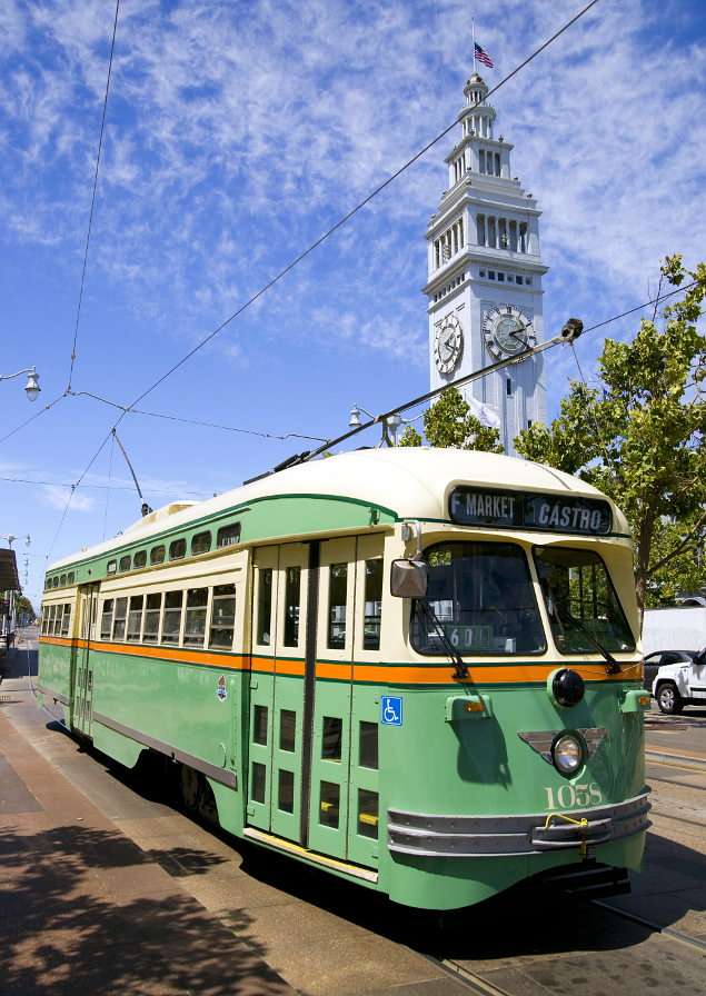 Zabytkowy tramwaj PCC na ulicach San Francisco (USA) puzzle ze zdjęcia