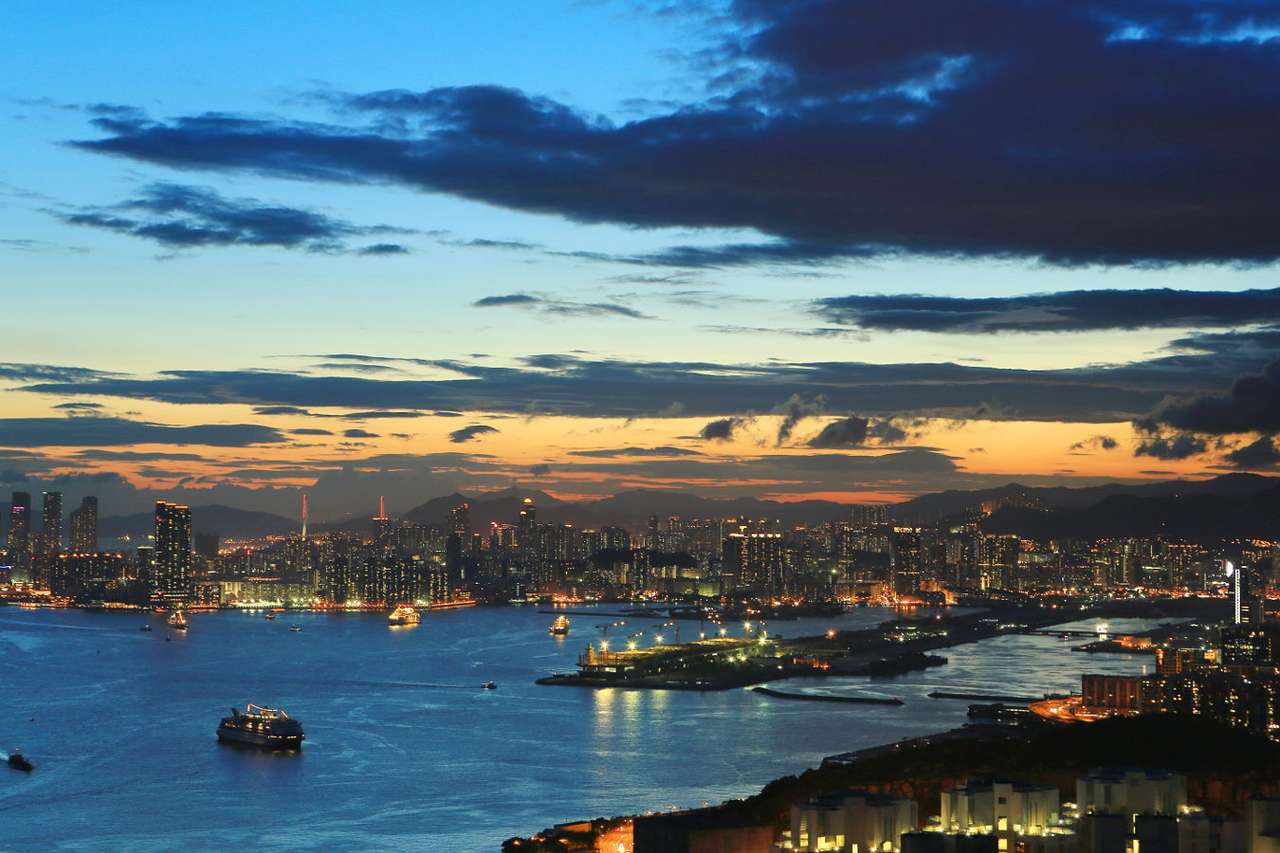 Wieczorna panorama Hongkongu (Chiny) puzzle ze zdjęcia