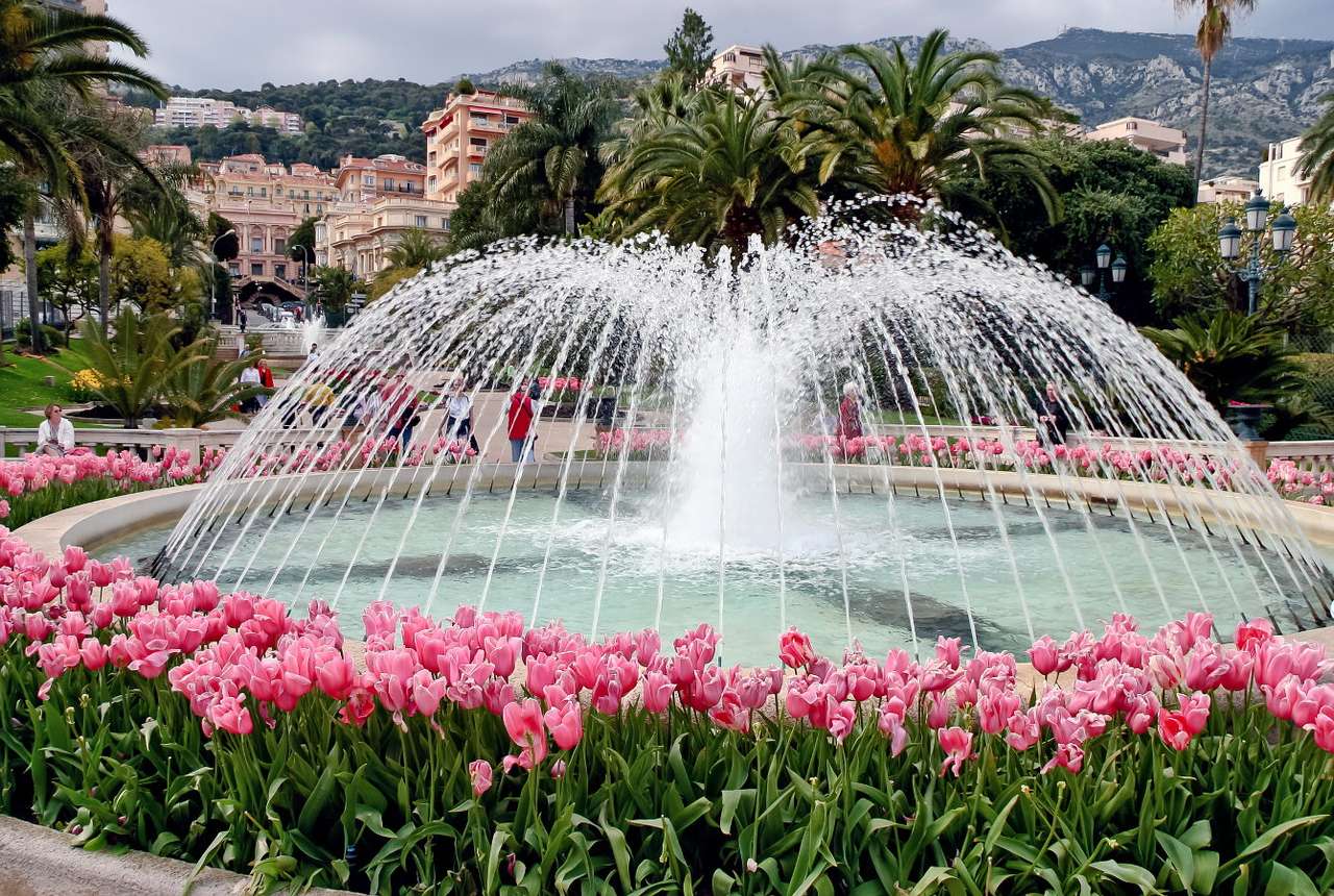 Parkowa fontanna w Monte Carlo (Monako) puzzle online