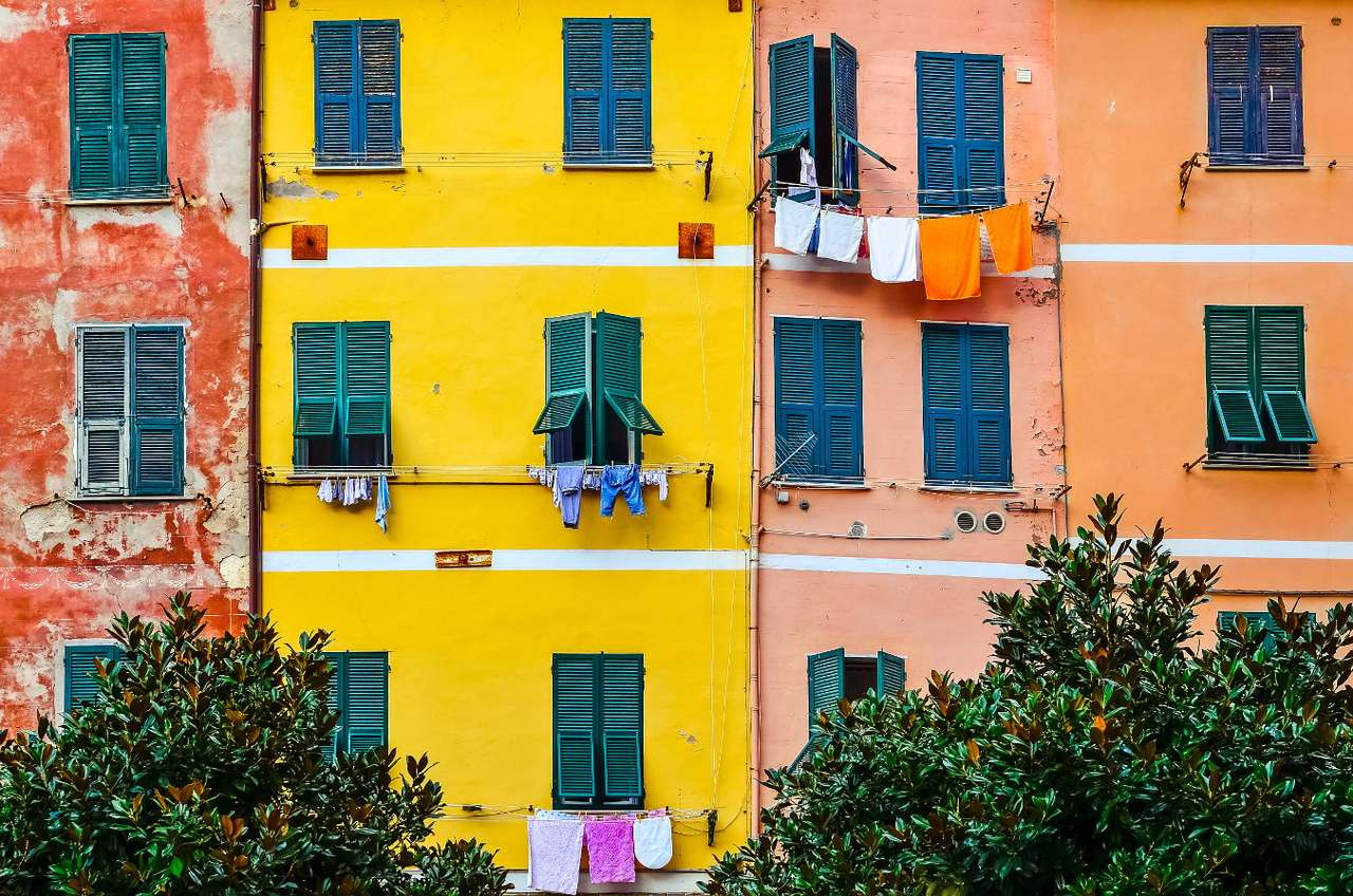 Kolorowe fasady domów (Włochy) puzzle ze zdjęcia