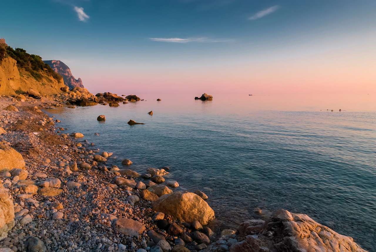 Zachód słońca na Wybrzeżu Krymskim puzzle online