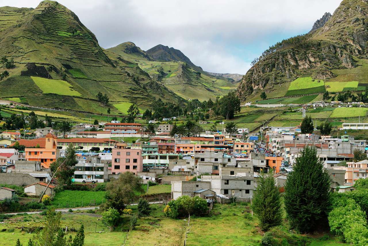 Miasteczko Zumbahua na tle Andów (Ekwador) puzzle ze zdjęcia