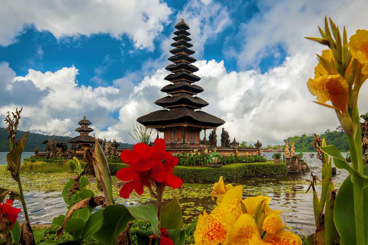 Świątynia Pura Ulun Danu Bratan (Indonezja) puzzle