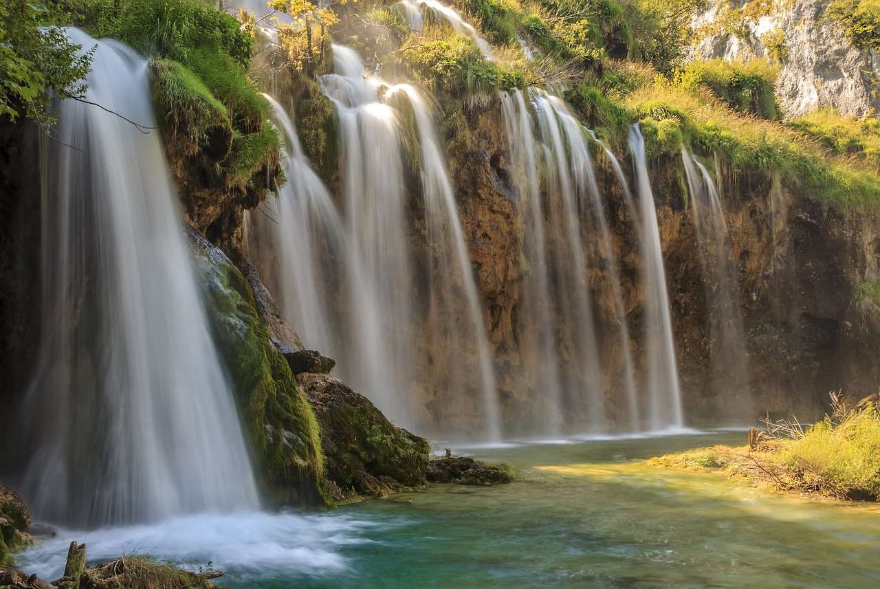 Wodospady w Parku Narodowym Jezior Plitwickich (Chorwacja) puzzle online ze zdjęcia