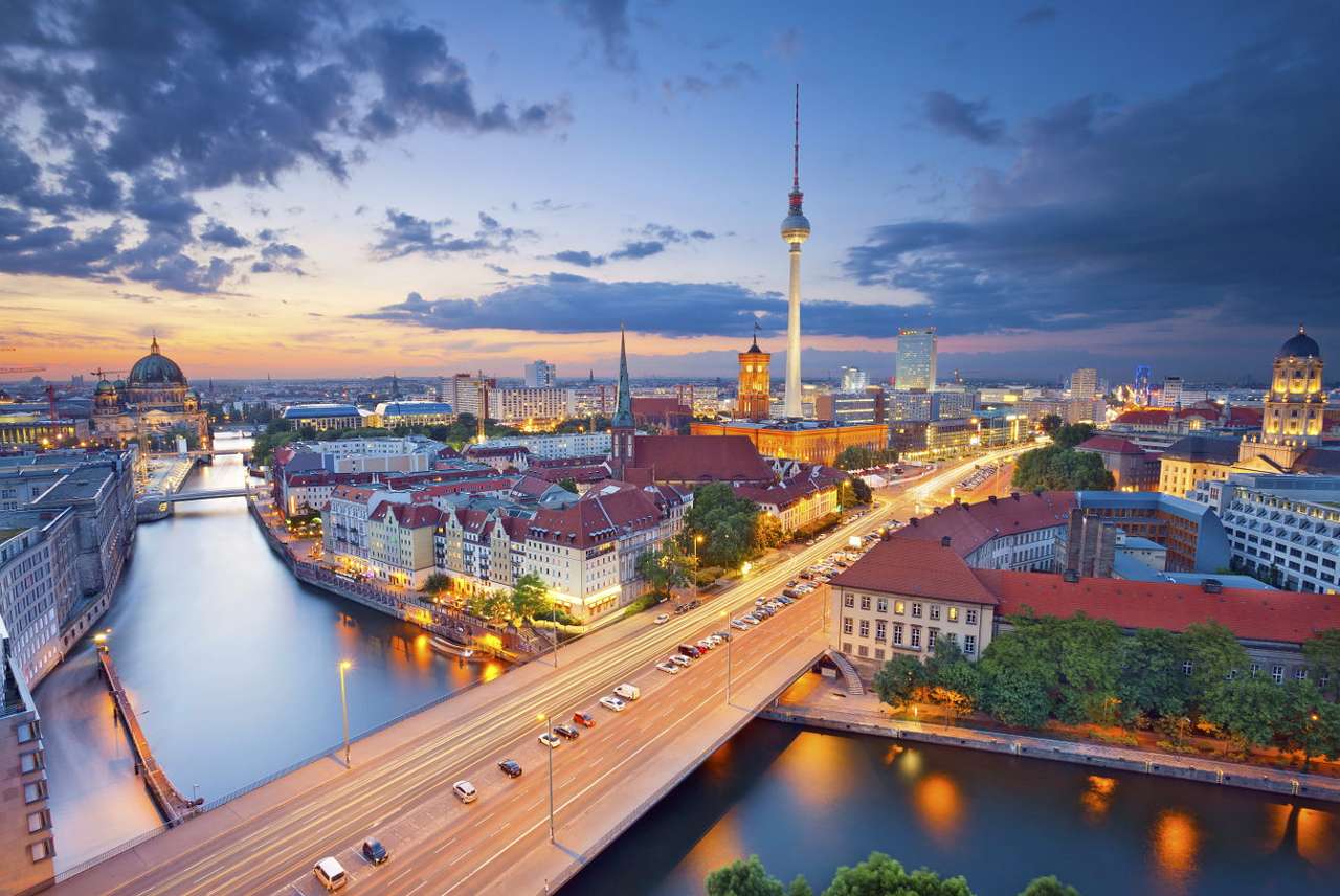 Panorama Berlina o zachodzie słońca (Niemcy) puzzle online