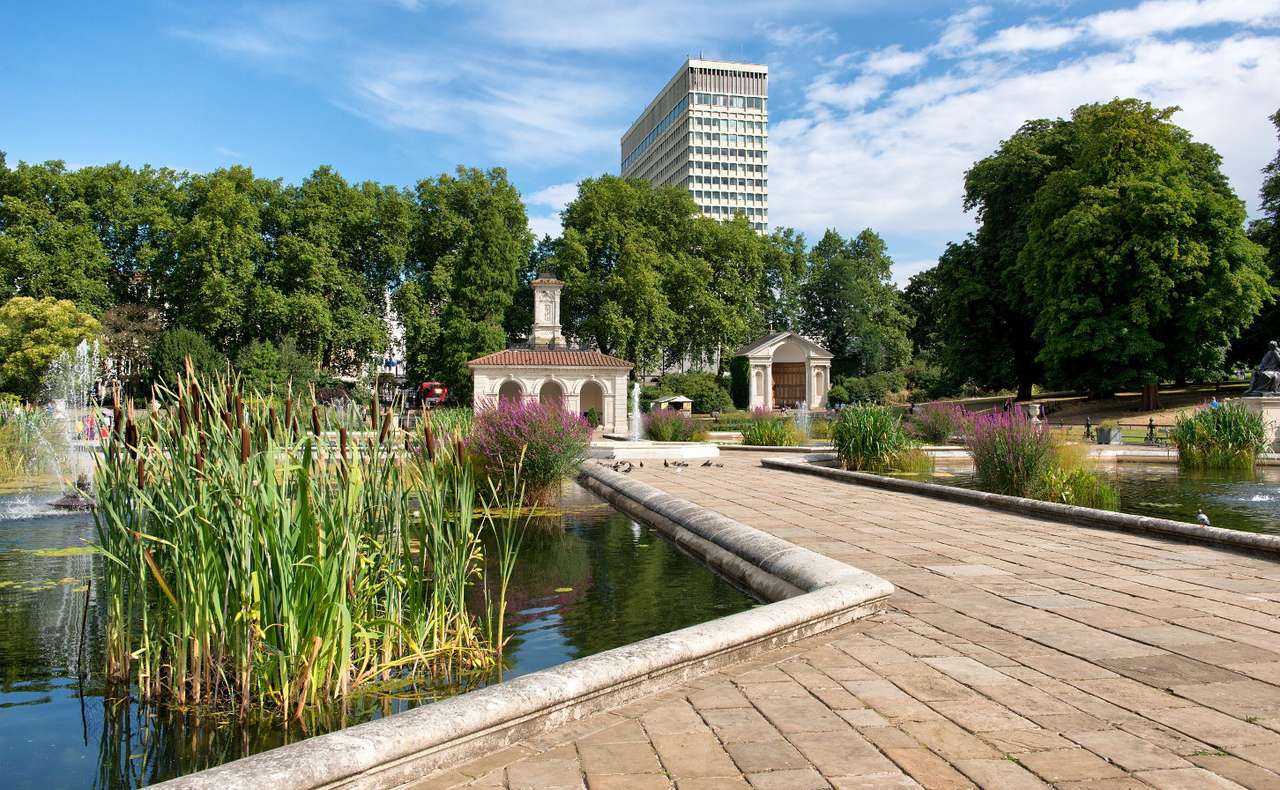 Włoskie Ogrody w Hyde Parku w Londynie (Wielka Brytania) puzzle online