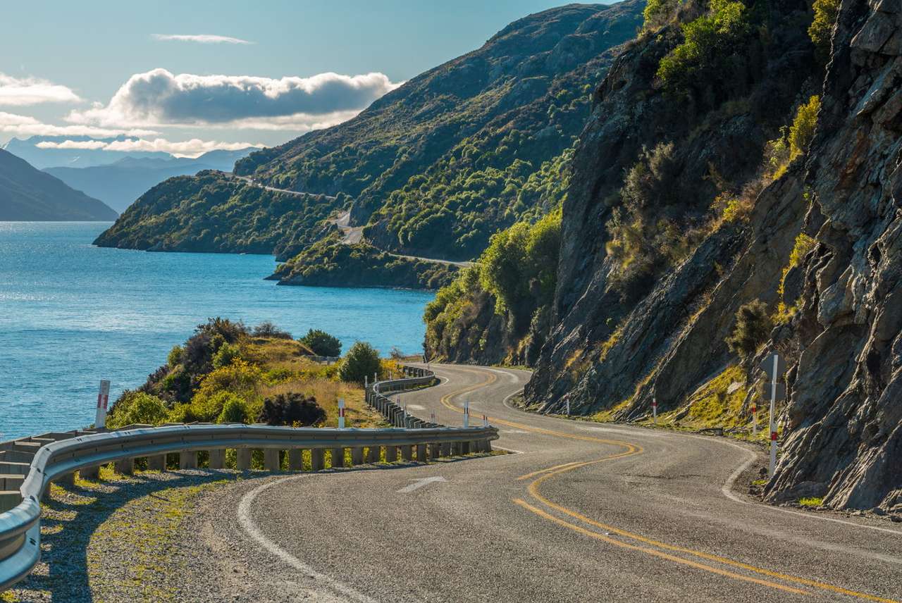 Droga wzdłuż Jeziora Wakatipu (Nowa Zelandia) puzzle
