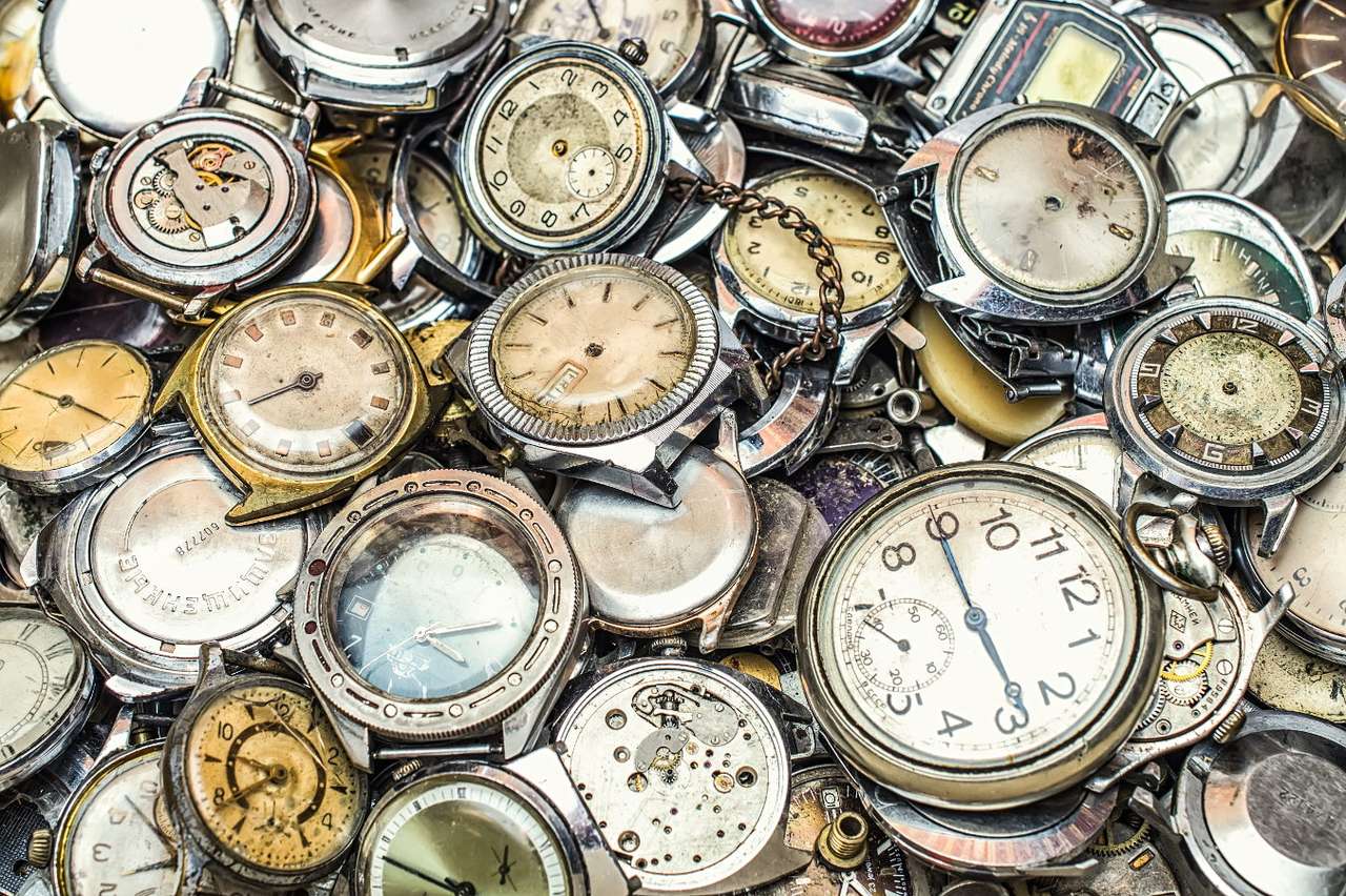 Stare tarcze zegarków puzzle