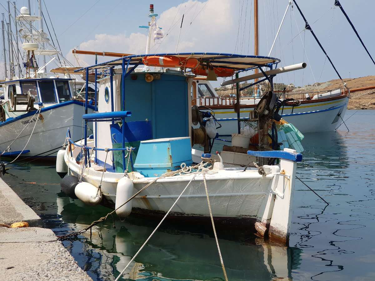 Kuter rybacki w Poros puzzle online