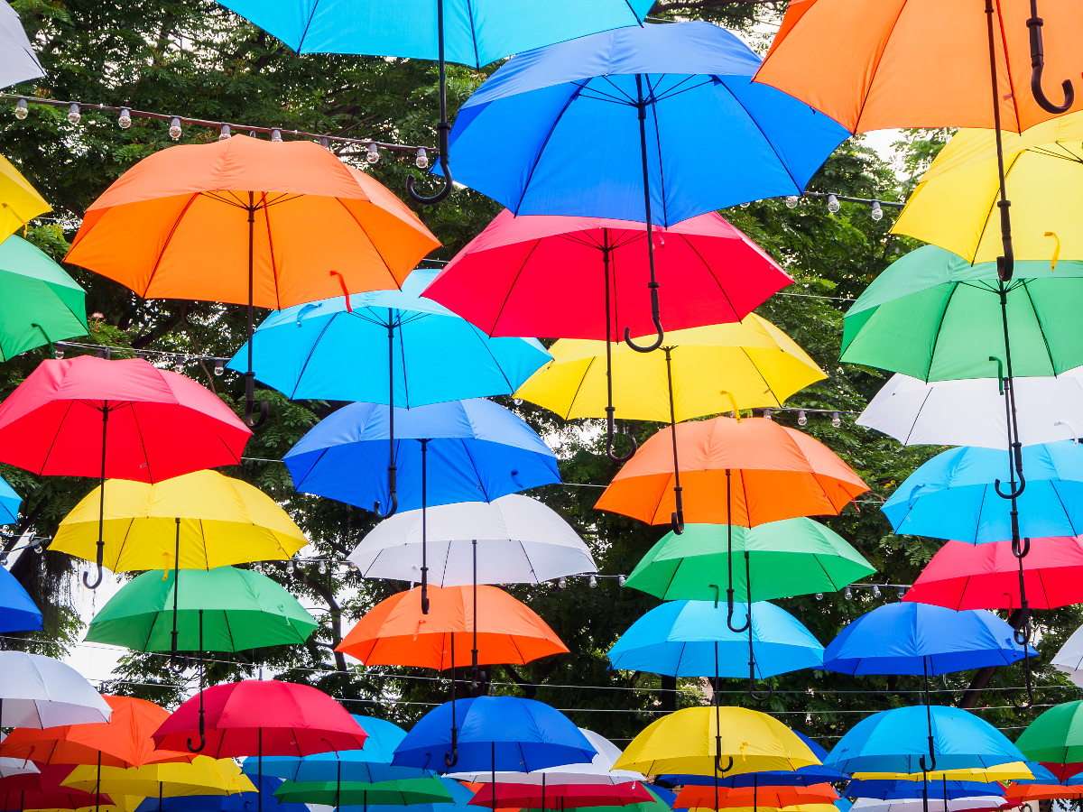 Kolorowe parasolki puzzle online