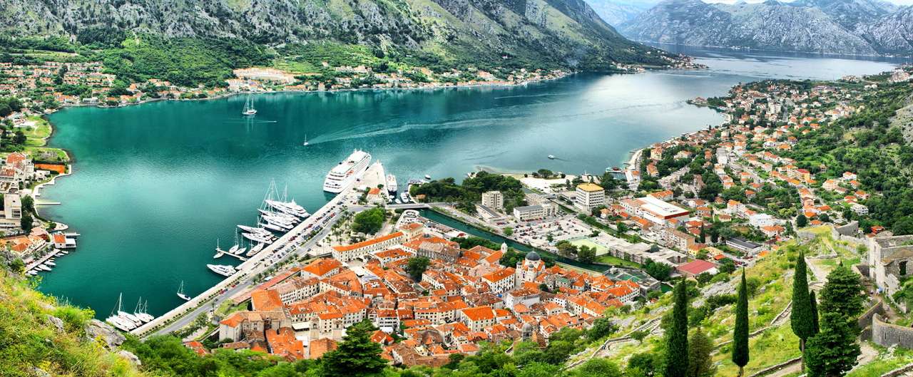 Panorama Zatoki Kotorskiej (Czarnogóra) puzzle online ze zdjęcia