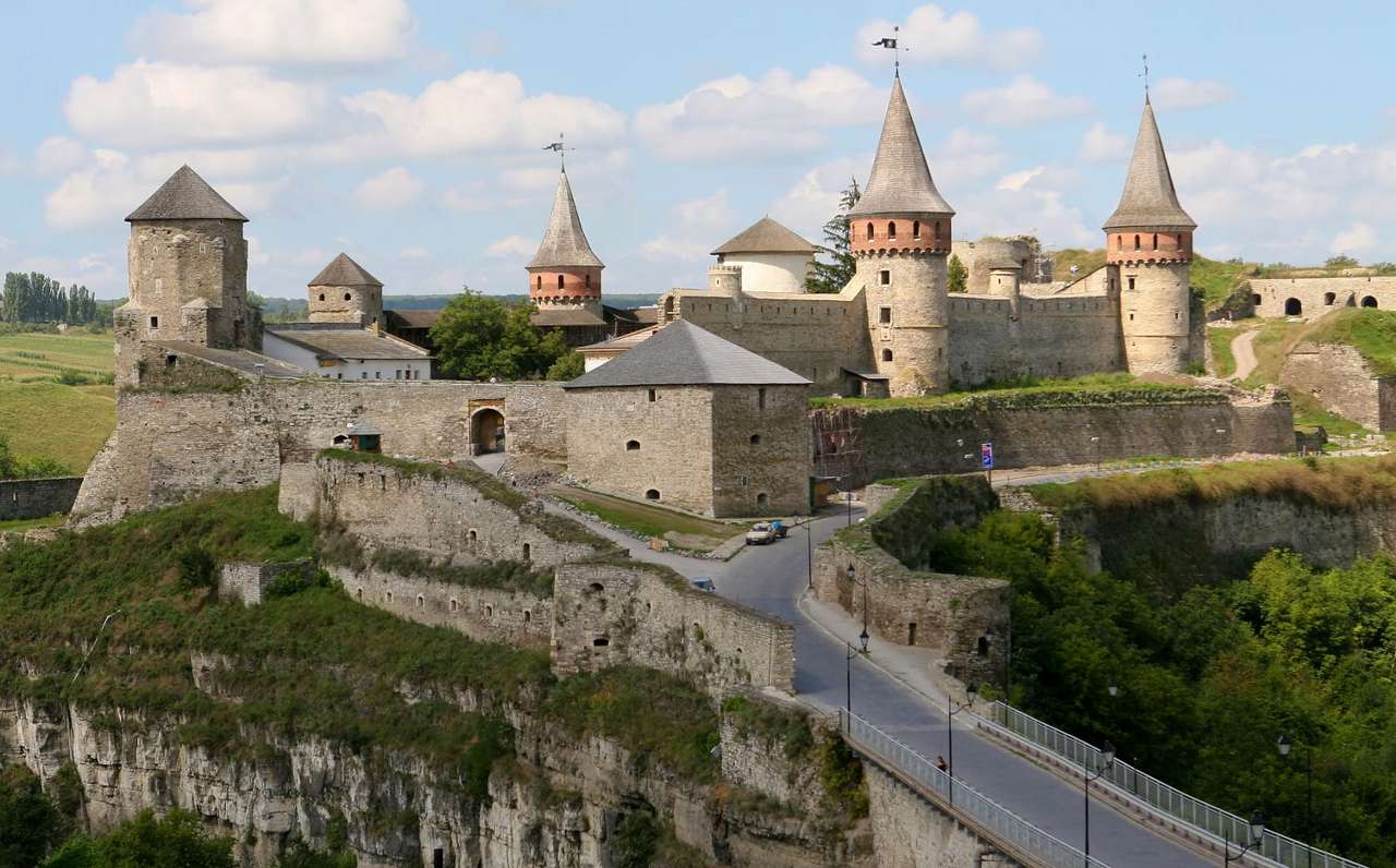 Stary Zamek w Kamieńcu Podolskim (Ukraina) puzzle online ze zdjęcia