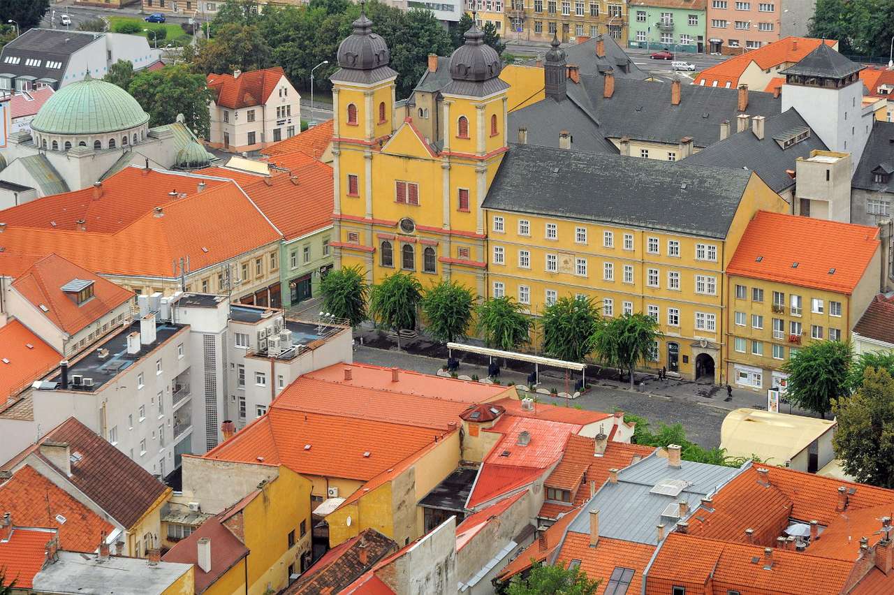 Widok na plac główny w Trenczynie (Słowacja) puzzle online