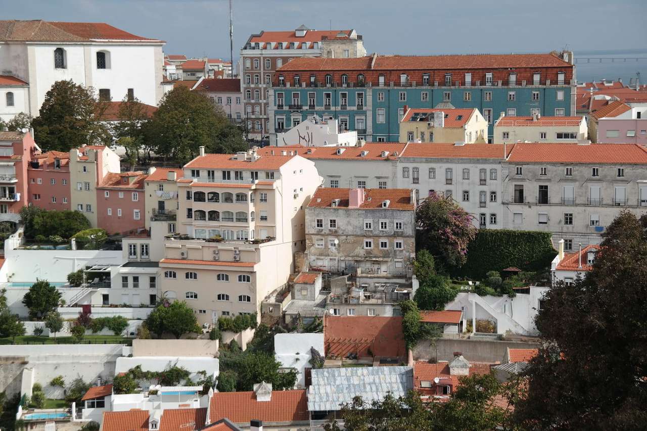 Widok z Zamku Św. Jerzego na północny wschód (Portugalia) puzzle online ze zdjęcia
