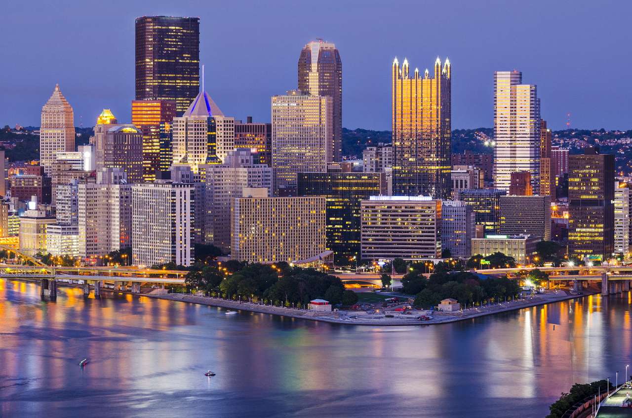 Centrum Pittsburgha u zbiegu dwóch rzek (USA) puzzle