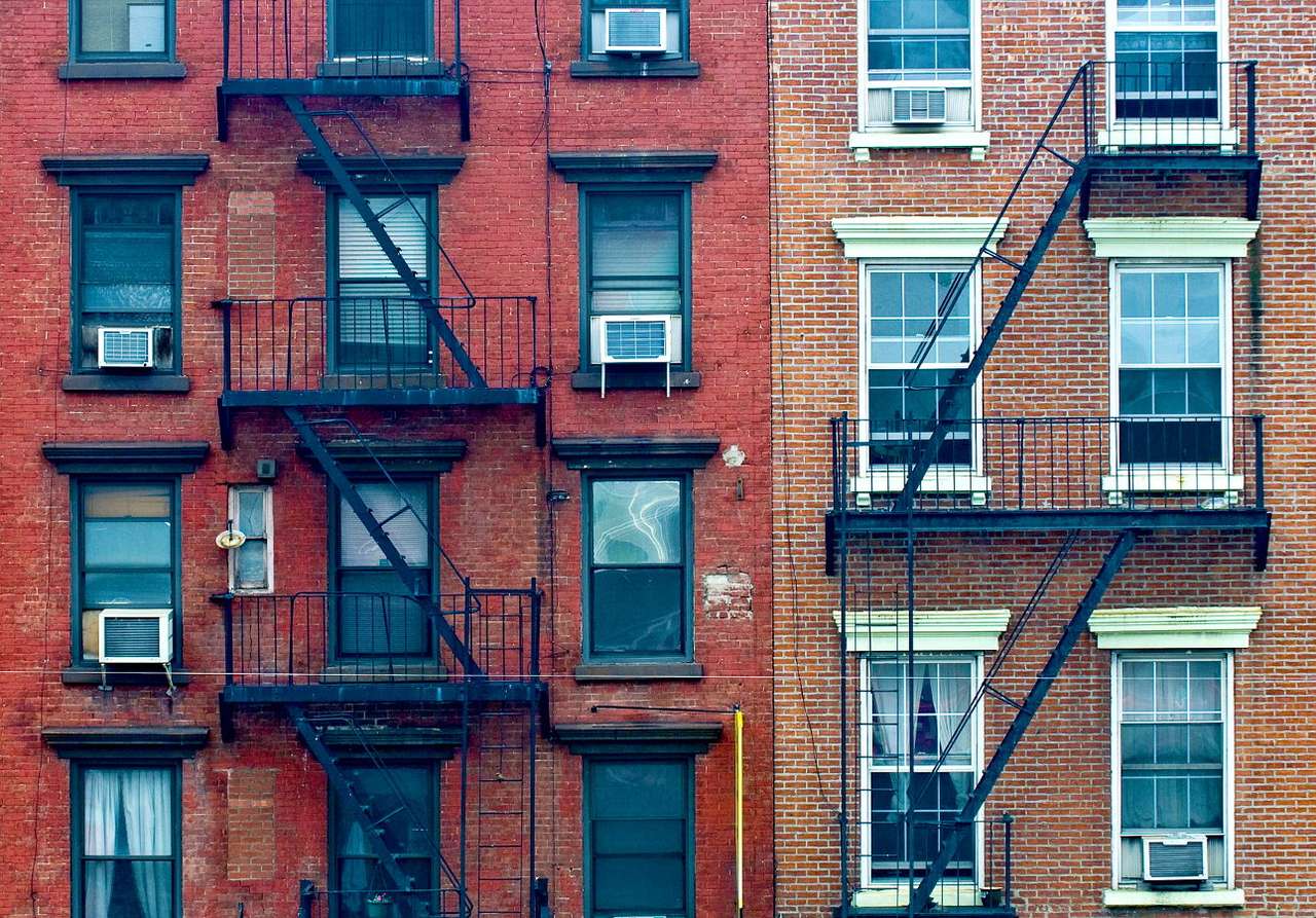 Schody przeciwpożarowe w nowojorskich budynkach (USA) puzzle online ze zdjęcia
