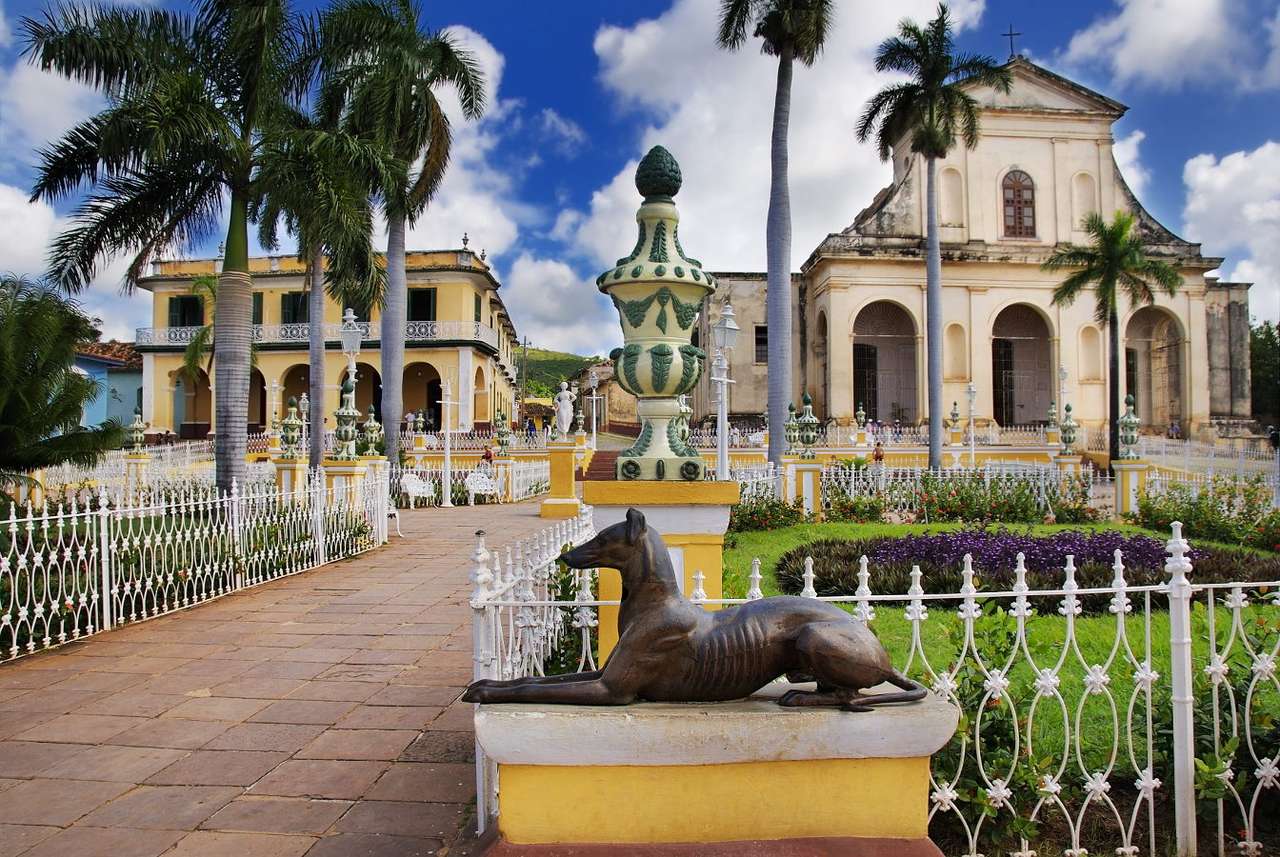 Plac główny w mieście Trinidad (Kuba) puzzle online ze zdjęcia