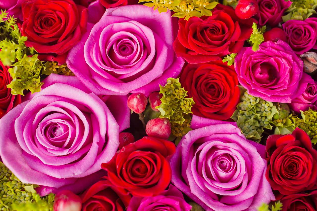 Bukiet róż w intensywnych kolorach puzzle online ze zdjęcia