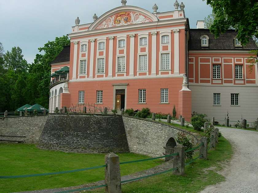 Zamek w Kurozwękach puzzle online ze zdjęcia