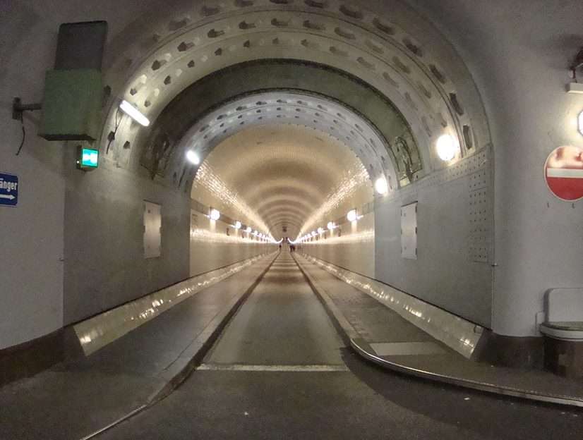 Tunel pod Elbą puzzle online ze zdjęcia