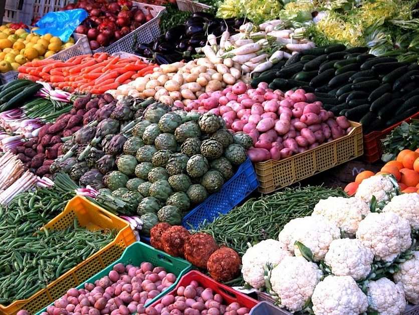 stragan z warzywami puzzle online ze zdjęcia