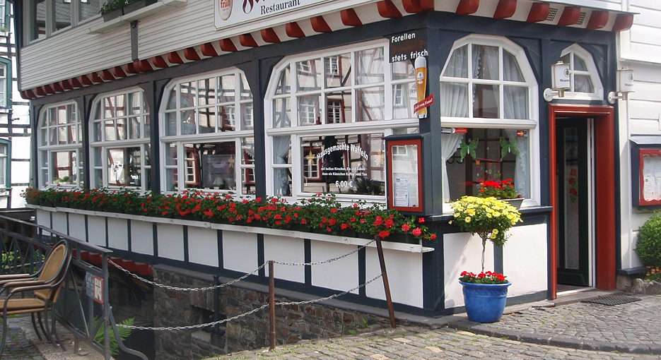 Restauracja w Manschau puzzle online ze zdjęcia