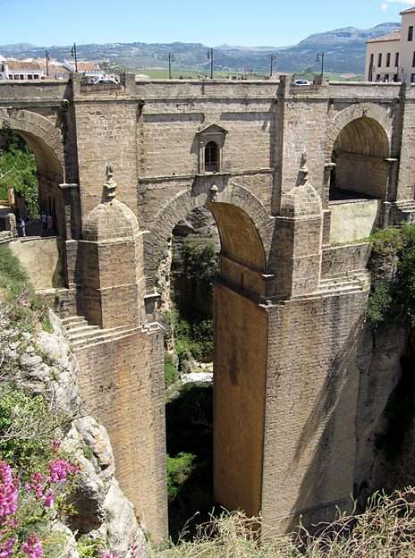 Puente Nuevo de Ronda (Hiszpania) puzzle online