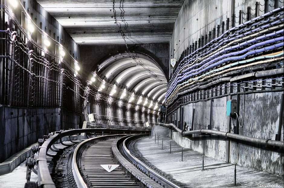 tunel del metro de Praga puzzle online
