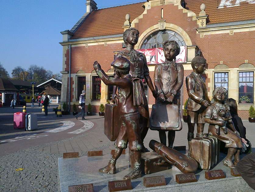 Pomnik żydowskich dzieci wywiezionych z Gdańska puzzle online ze zdjęcia