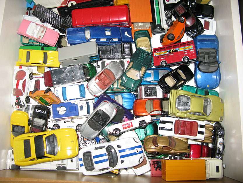 Moja kolekcha Matchboxów i innych samochodów puzzle online ze zdjęcia