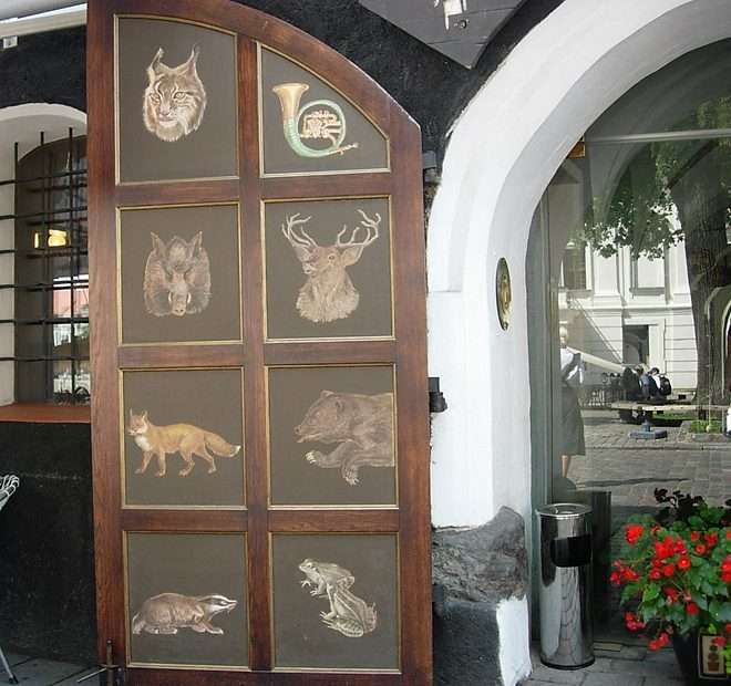kawiarenka w Kownie puzzle online ze zdjęcia