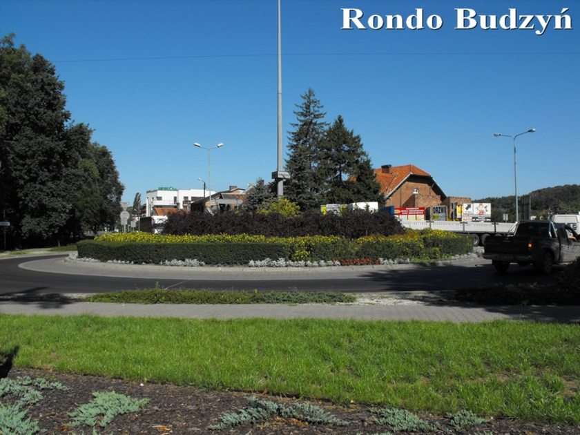Rondo Budzyń w Mosinie puzzle online ze zdjęcia