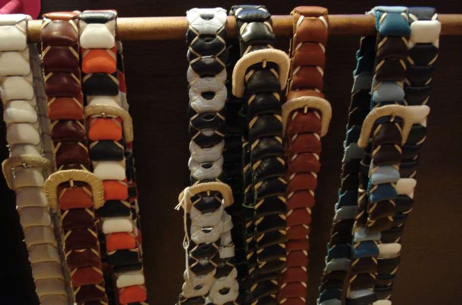 cinturones de cuero argentinos puzzle online ze zdjęcia