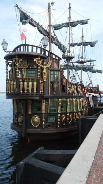 statek piracki na Skwerku w Gdyni puzzle online