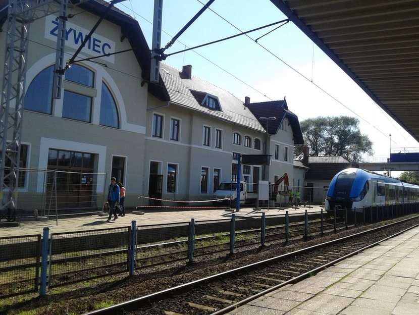 Dworzec kolejowy w Żywcu. puzzle online