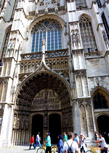 Katedra w Antwerpii puzzle online ze zdjęcia