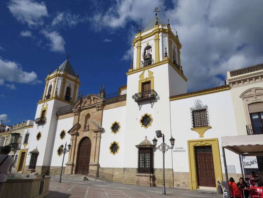 La iglesia de Santa María la Mayor -kościół puzzle online