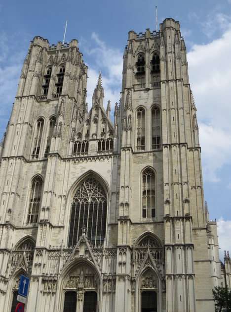 Gotycki kościół w Brukseli puzzle online ze zdjęcia