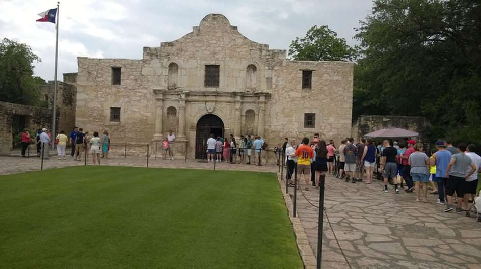 Alamo puzzle online ze zdjęcia