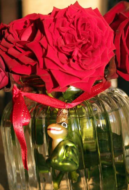 róża z żabką puzzle online ze zdjęcia