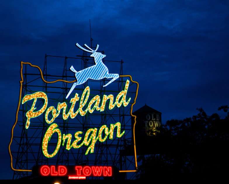 Portland White Stag puzzle online ze zdjęcia