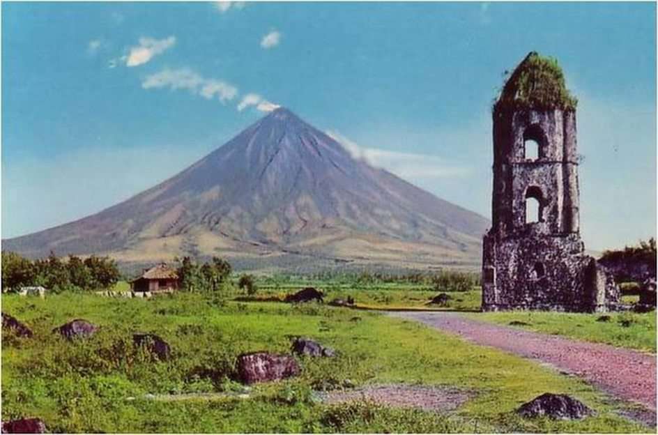 Mt. Mayon 1 puzzle online ze zdjęcia