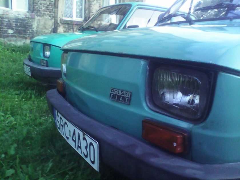 Fiat 126p Maluch puzzle ze zdjęcia